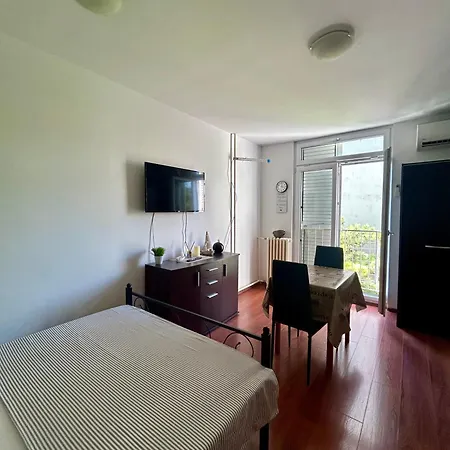 Mellitus Apartman